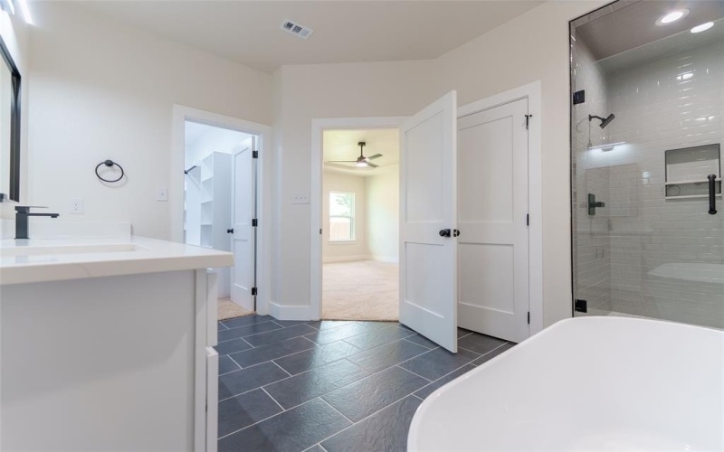 2013 Parker Place, Corsicana, TX 75110, 4 Habitaciones Habitaciones , ,2 BañosBaños,Residential,En Venta,2013 Parker Place,20829456