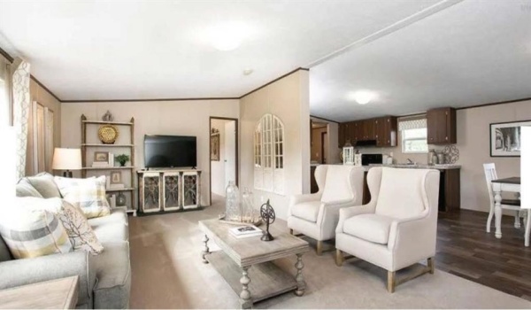 374 Briar Oaks Drive, Azle, TX 76020, 5 Bedrooms Bedrooms, ,3 BathroomsBathrooms,Residential,For Sale,374 Briar Oaks Drive,20826386