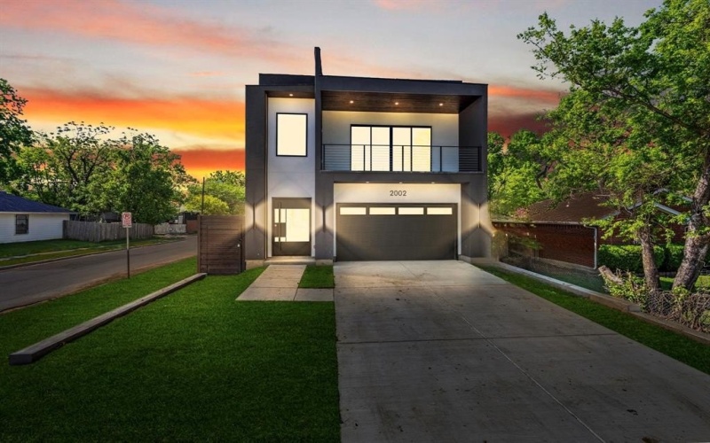 2002 Angelina Drive, Dallas, TX 75212, 4 Habitaciones Habitaciones , ,3 BañosBaños,Residential,En Venta,2002 Angelina Drive,20829750