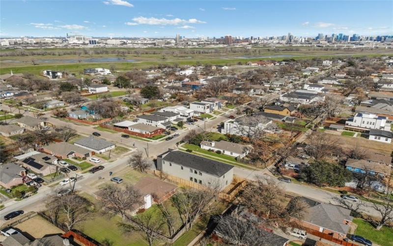 2002 Angelina Drive, Dallas, TX 75212, 4 Habitaciones Habitaciones , ,3 BañosBaños,Residential,En Venta,2002 Angelina Drive,20829750
