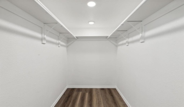 11222 Park Central Place #D, Dallas, TX 75230, 2 Bedrooms Bedrooms, ,2 BathroomsBathrooms,Residential,For Sale,11222 Park Central Place,20826642