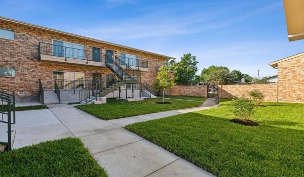 11222 Park Central Place #D, Dallas, TX 75230, 2 Bedrooms Bedrooms, ,2 BathroomsBathrooms,Residential,For Sale,11222 Park Central Place,20826642