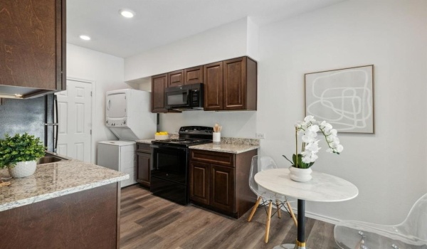 11222 Park Central Place #D, Dallas, TX 75230, 2 Bedrooms Bedrooms, ,2 BathroomsBathrooms,Residential,For Sale,11222 Park Central Place,20826642