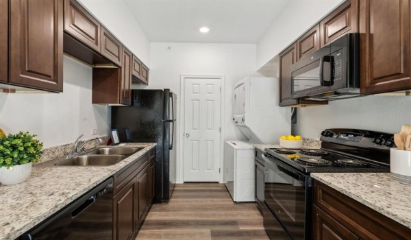 11222 Park Central Place #D, Dallas, TX 75230, 2 Bedrooms Bedrooms, ,2 BathroomsBathrooms,Residential,For Sale,11222 Park Central Place,20826642