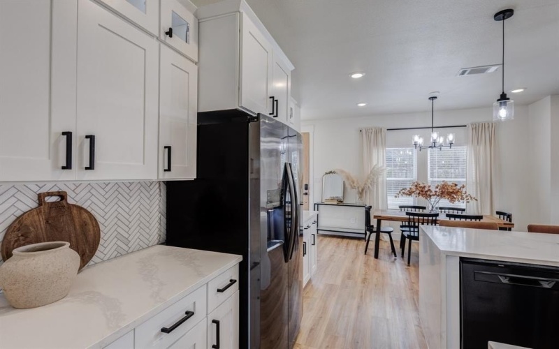 3230 6th Avenue, Fort Worth, TX 76110, 4 Bedrooms Bedrooms, ,2 BathroomsBathrooms,Residential,For Sale,3230 6th Avenue,20826681