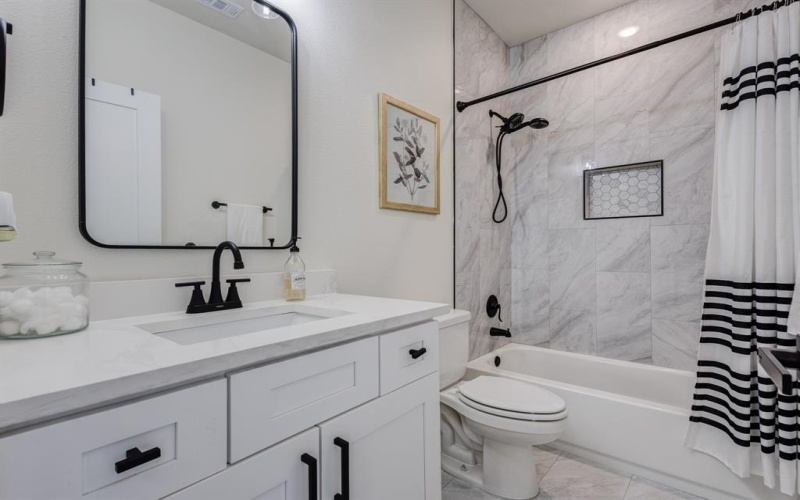 3230 6th Avenue, Fort Worth, TX 76110, 4 Bedrooms Bedrooms, ,2 BathroomsBathrooms,Residential,For Sale,3230 6th Avenue,20826681