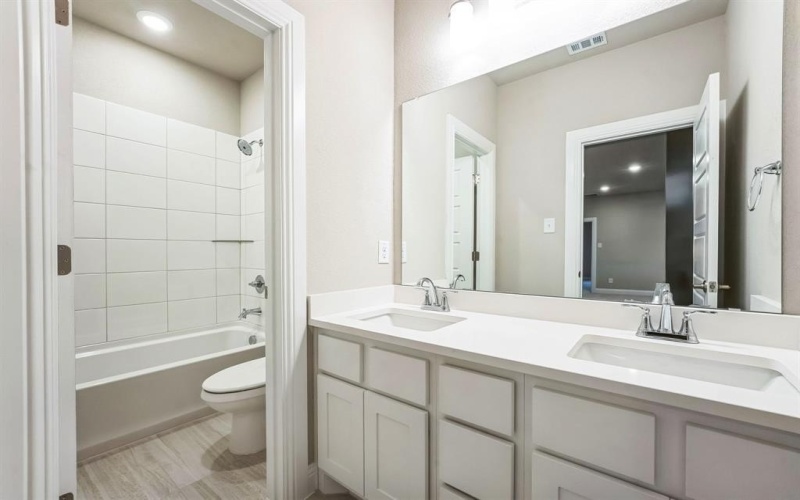 304 Alicia Court, Mansfield, TX 76063, 5 Habitaciones Habitaciones , ,5 BañosBaños,Residential,En Venta,304 Alicia Court,20826825