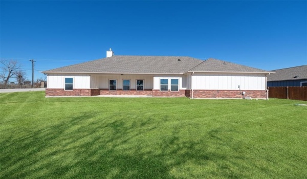 1001 Don Eve Court, Azle, TX 76020, 4 Bedrooms Bedrooms, ,2 BathroomsBathrooms,Residential,For Sale,1001 Don Eve Court,20826977