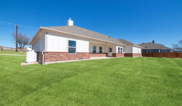 1001 Don Eve Court, Azle, TX 76020, 4 Bedrooms Bedrooms, ,2 BathroomsBathrooms,Residential,For Sale,1001 Don Eve Court,20826977