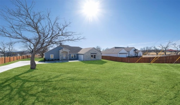 7600 Veal Station Road, Azle, TX 76020, 4 Bedrooms Bedrooms, ,2 BathroomsBathrooms,Residential,For Sale,7600 Veal Station Road,20826991