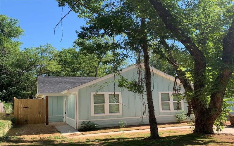 521 E Hanna, Denison, TX 75021, 3 Bedrooms Bedrooms, ,2 BathroomsBathrooms,Residential Lease,For Rent,521 E Hanna,20827128