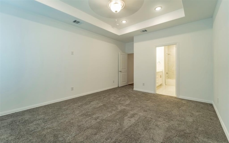3919 Polly Street, Dallas, TX 75210, 4 Bedrooms Bedrooms, ,2 BathroomsBathrooms,Residential,For Sale,3919 Polly Street,20827222