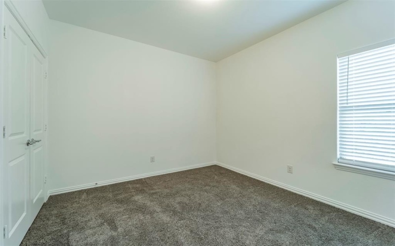 3919 Polly Street, Dallas, TX 75210, 4 Bedrooms Bedrooms, ,2 BathroomsBathrooms,Residential,For Sale,3919 Polly Street,20827222