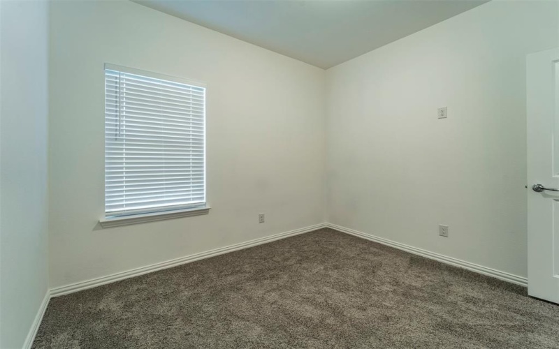 3919 Polly Street, Dallas, TX 75210, 4 Bedrooms Bedrooms, ,2 BathroomsBathrooms,Residential,For Sale,3919 Polly Street,20827222