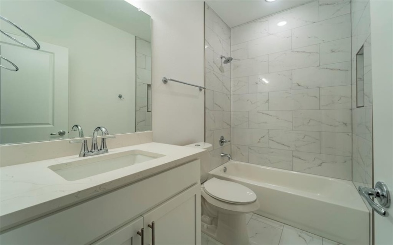 3919 Polly Street, Dallas, TX 75210, 4 Bedrooms Bedrooms, ,2 BathroomsBathrooms,Residential,For Sale,3919 Polly Street,20827222