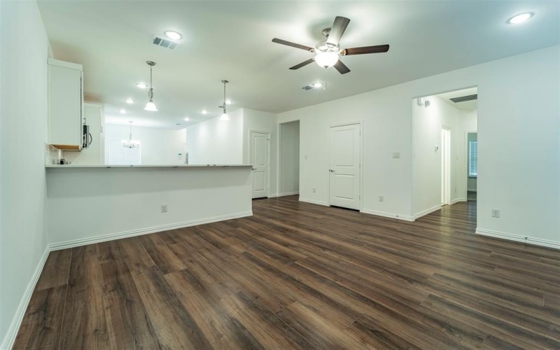 3919 Polly Street, Dallas, TX 75210, 4 Bedrooms Bedrooms, ,2 BathroomsBathrooms,Residential,For Sale,3919 Polly Street,20827222