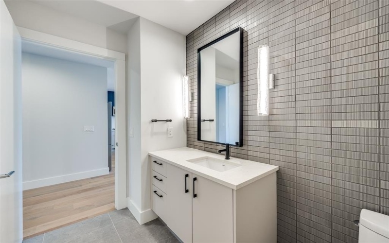 8119 Douglas Avenue #1105, Dallas, TX 75225, 2 Bedrooms Bedrooms, ,2 BathroomsBathrooms,Residential Lease,For Rent,8119 Douglas Avenue,20827493