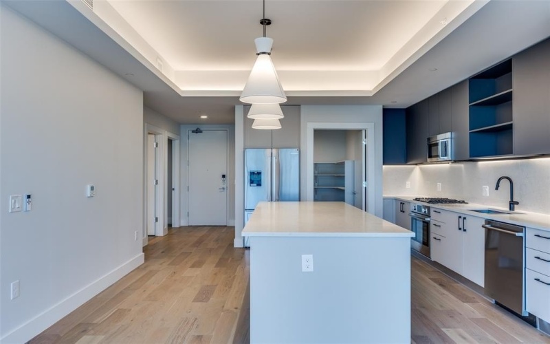 8119 Douglas Avenue #1105, Dallas, TX 75225, 2 Bedrooms Bedrooms, ,2 BathroomsBathrooms,Residential Lease,For Rent,8119 Douglas Avenue,20827493