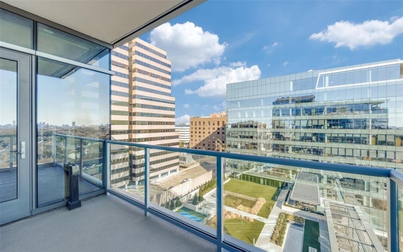 8119 Douglas Avenue #1105, Dallas, TX 75225, 2 Bedrooms Bedrooms, ,2 BathroomsBathrooms,Residential Lease,For Rent,8119 Douglas Avenue,20827493