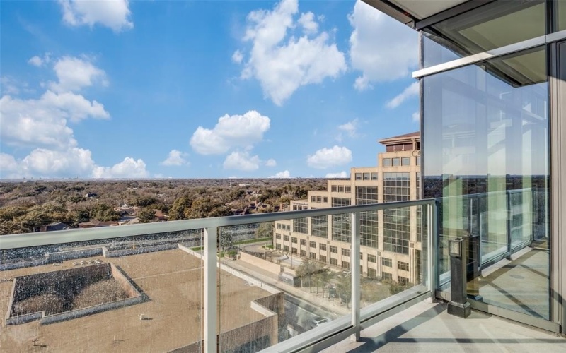 8119 Douglas Avenue #908, Dallas, TX 75225, 2 Habitaciones Habitaciones , ,2 BañosBaños,Residential Lease,En Alquiler,8119 Douglas Avenue,20827505