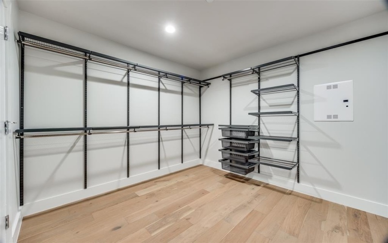 8119 Douglas Avenue #908, Dallas, TX 75225, 2 Habitaciones Habitaciones , ,2 BañosBaños,Residential Lease,En Alquiler,8119 Douglas Avenue,20827505