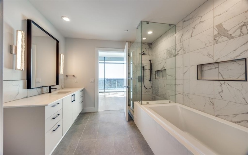 8119 Douglas Avenue #908, Dallas, TX 75225, 2 Habitaciones Habitaciones , ,2 BañosBaños,Residential Lease,En Alquiler,8119 Douglas Avenue,20827505