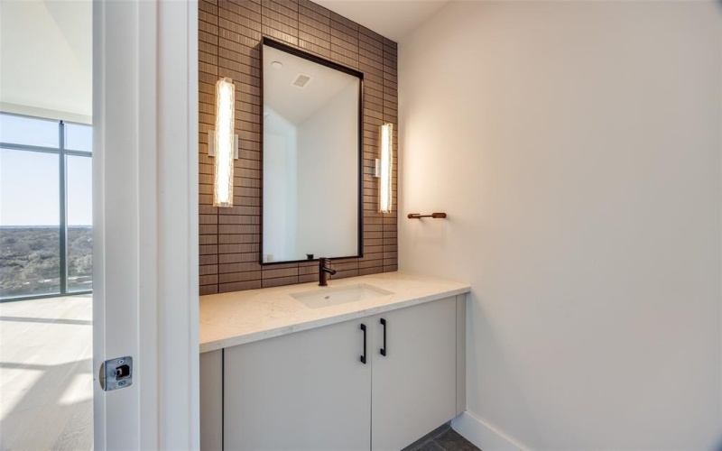 8119 Douglas Avenue #908, Dallas, TX 75225, 2 Habitaciones Habitaciones , ,2 BañosBaños,Residential Lease,En Alquiler,8119 Douglas Avenue,20827505