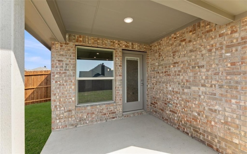 1008 Pineview, Crowley, TX 76036, 4 Bedrooms Bedrooms, ,2 BathroomsBathrooms,Residential,For Sale,1008 Pineview,20827943