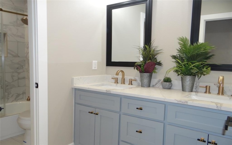 2314 Cales Drive, Arlington, TX 76013, 4 Habitaciones Habitaciones , ,3 BañosBaños,Residential,En Venta,2314 Cales Drive,20827979