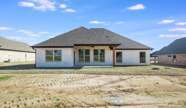 15092 High Country Acres Lane, Tyler, TX 75706, 3 Bedrooms Bedrooms, ,2 BathroomsBathrooms,Residential,For Sale,15092 High Country Acres Lane,20831171