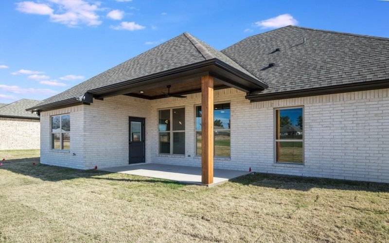 15092 High Country Acres Lane, Tyler, TX 75706, 3 Bedrooms Bedrooms, ,2 BathroomsBathrooms,Residential,For Sale,15092 High Country Acres Lane,20831171