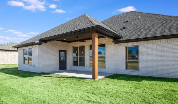 15092 High Country Acres Lane, Tyler, TX 75706, 3 Bedrooms Bedrooms, ,2 BathroomsBathrooms,Residential,For Sale,15092 High Country Acres Lane,20831171