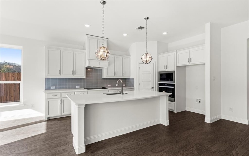 3121 Blue Hill, Burleson, TX 76028, 4 Bedrooms Bedrooms, ,2 BathroomsBathrooms,Residential,For Sale,3121 Blue Hill,20831197