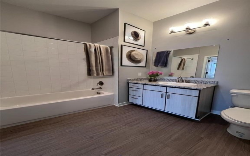 112 E Greenhill Lane #204, Fate, TX 75132, 2 Habitaciones Habitaciones , ,2 BañosBaños,Residential Lease,En Alquiler,112 E Greenhill Lane,20831238
