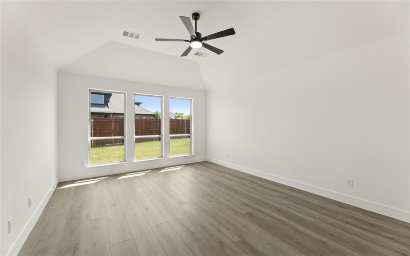 337 Loretta, Burleson, TX 76028, 4 Bedrooms Bedrooms, ,3 BathroomsBathrooms,Residential,For Sale,337 Loretta,20831308