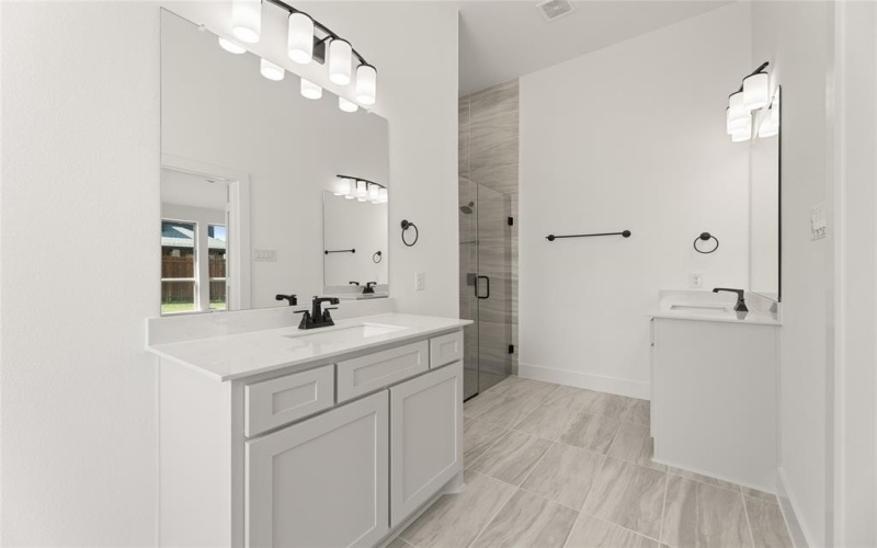 337 Loretta, Burleson, TX 76028, 4 Bedrooms Bedrooms, ,3 BathroomsBathrooms,Residential,For Sale,337 Loretta,20831308