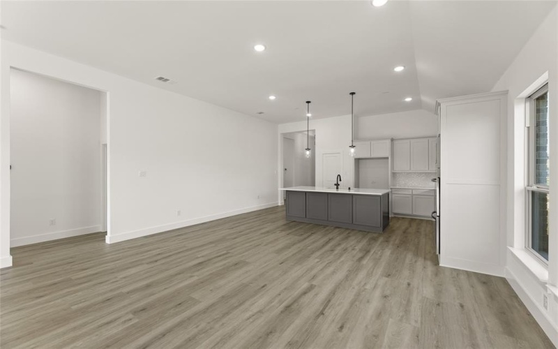 337 Loretta, Burleson, TX 76028, 4 Bedrooms Bedrooms, ,3 BathroomsBathrooms,Residential,For Sale,337 Loretta,20831308