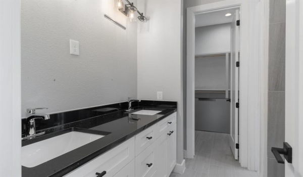 2806 Chicago Street, Dallas, TX 75212, 4 Bedrooms Bedrooms, ,3 BathroomsBathrooms,Residential Lease,For Rent,2806 Chicago Street,20831476