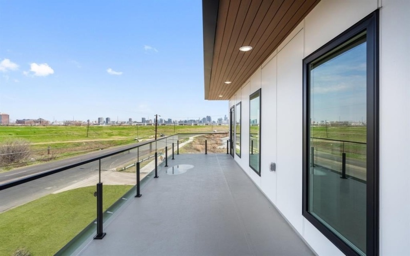 1424 Canada Drive, Dallas, TX 75212, 4 Habitaciones Habitaciones , ,3 BañosBaños,Residential,En Venta,1424 Canada Drive,20831629