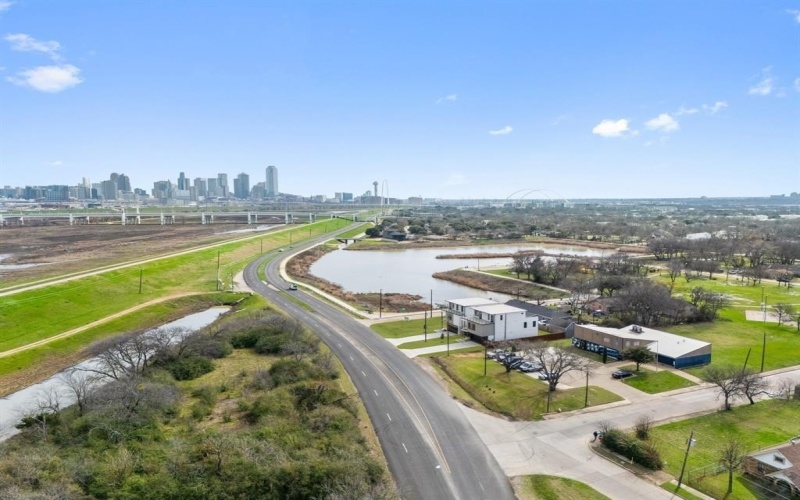 1424 Canada Drive, Dallas, TX 75212, 4 Habitaciones Habitaciones , ,3 BañosBaños,Residential,En Venta,1424 Canada Drive,20831629