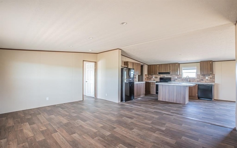 400 Leech Road, Poolville, TX 76487, 5 Bedrooms Bedrooms, ,3 BathroomsBathrooms,Residential,For Sale,400 Leech Road,20831636