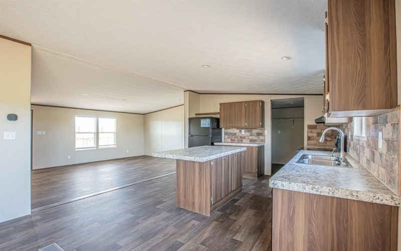 400 Leech Road, Poolville, TX 76487, 5 Bedrooms Bedrooms, ,3 BathroomsBathrooms,Residential,For Sale,400 Leech Road,20831636