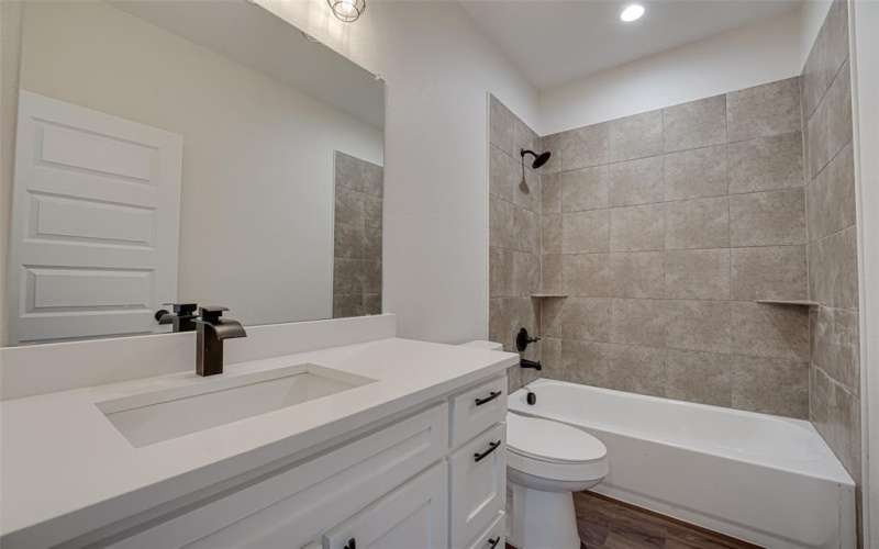 246 N Cherokee Shores Drive, Mabank, TX 75156, 3 Habitaciones Habitaciones , ,2 BañosBaños,Residential,En Venta,246 N Cherokee Shores Drive,20831794