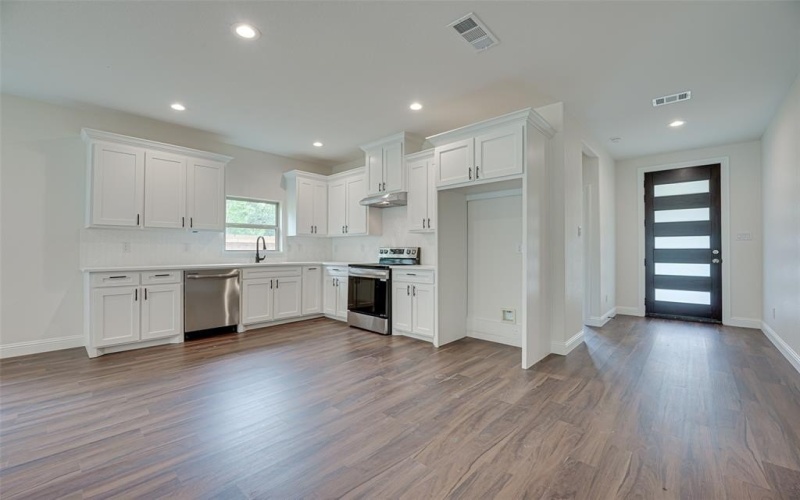 246 N Cherokee Shores Drive, Mabank, TX 75156, 3 Habitaciones Habitaciones , ,2 BañosBaños,Residential,En Venta,246 N Cherokee Shores Drive,20831794