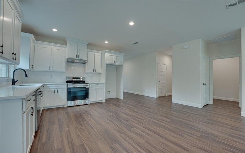 246 N Cherokee Shores Drive, Mabank, TX 75156, 3 Habitaciones Habitaciones , ,2 BañosBaños,Residential,En Venta,246 N Cherokee Shores Drive,20831794