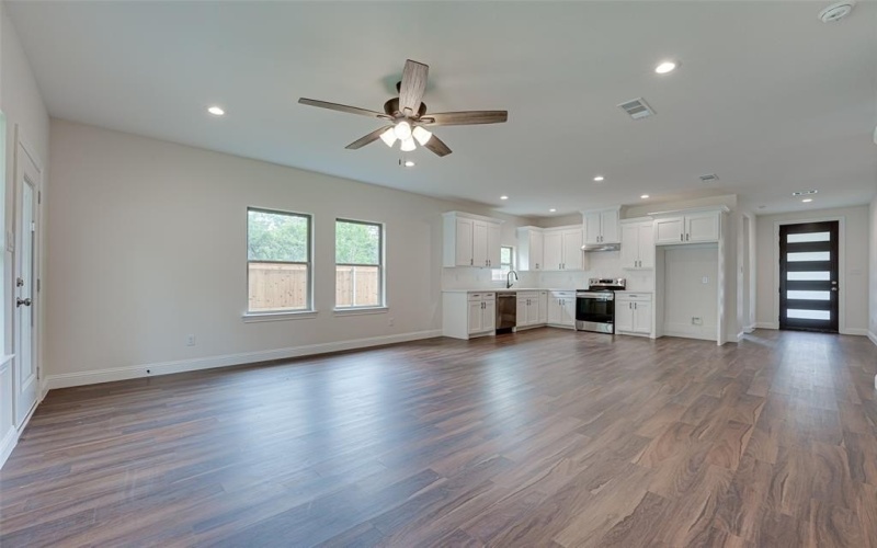 246 N Cherokee Shores Drive, Mabank, TX 75156, 3 Habitaciones Habitaciones , ,2 BañosBaños,Residential,En Venta,246 N Cherokee Shores Drive,20831794