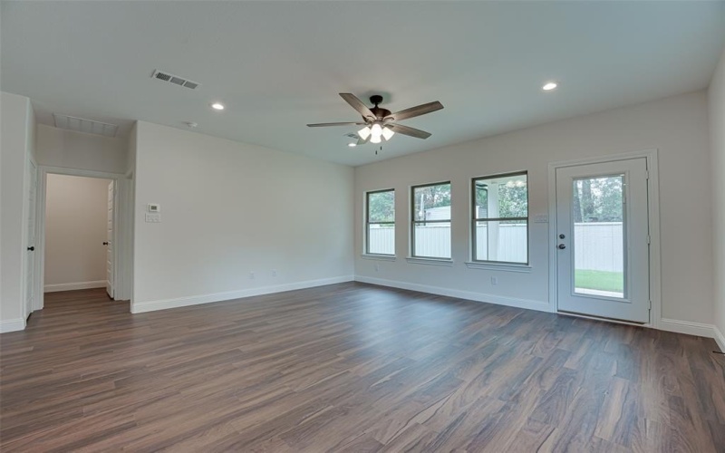246 N Cherokee Shores Drive, Mabank, TX 75156, 3 Habitaciones Habitaciones , ,2 BañosBaños,Residential,En Venta,246 N Cherokee Shores Drive,20831794