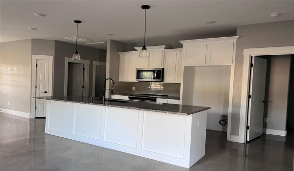 735 E Gandy Street, Denison, TX 75021, 3 Bedrooms Bedrooms, ,2 BathroomsBathrooms,Residential Lease,For Rent,735 E Gandy Street,20832155