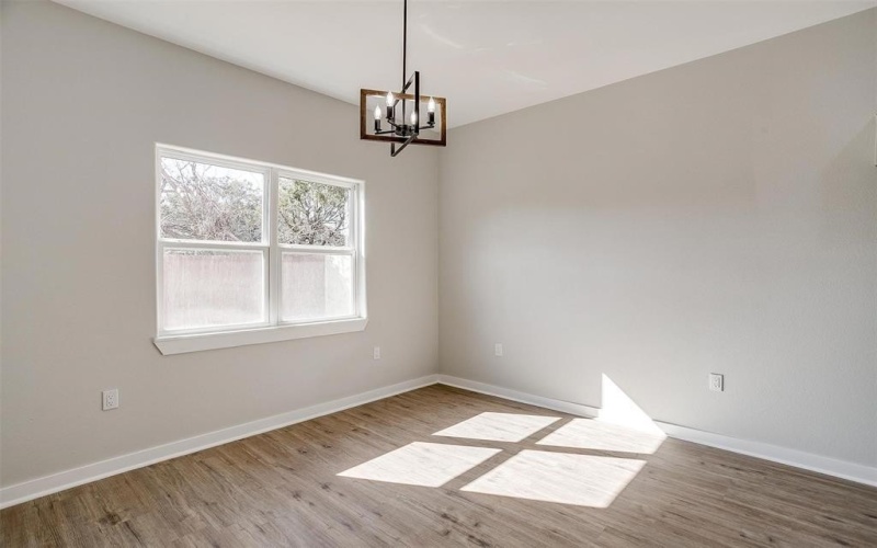 2604 Creekview Drive, Granbury, TX 76048, 3 Bedrooms Bedrooms, ,2 BathroomsBathrooms,Residential,For Sale,2604 Creekview Drive,20832198