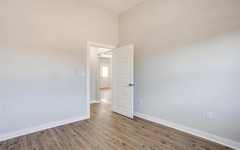 2604 Creekview Drive, Granbury, TX 76048, 3 Bedrooms Bedrooms, ,2 BathroomsBathrooms,Residential,For Sale,2604 Creekview Drive,20832198